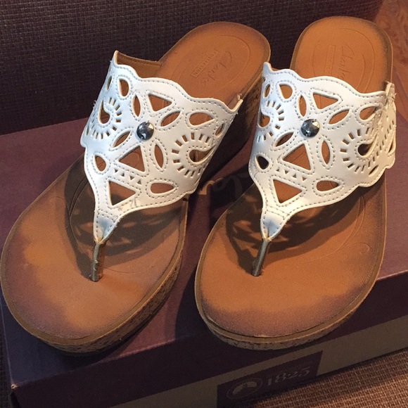 clarks white wedge sandals